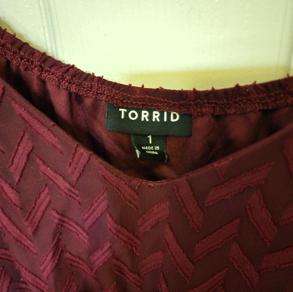 Torrid sz 1 1X Textured off shoulder dress in Maroon - Picture 4 of 4